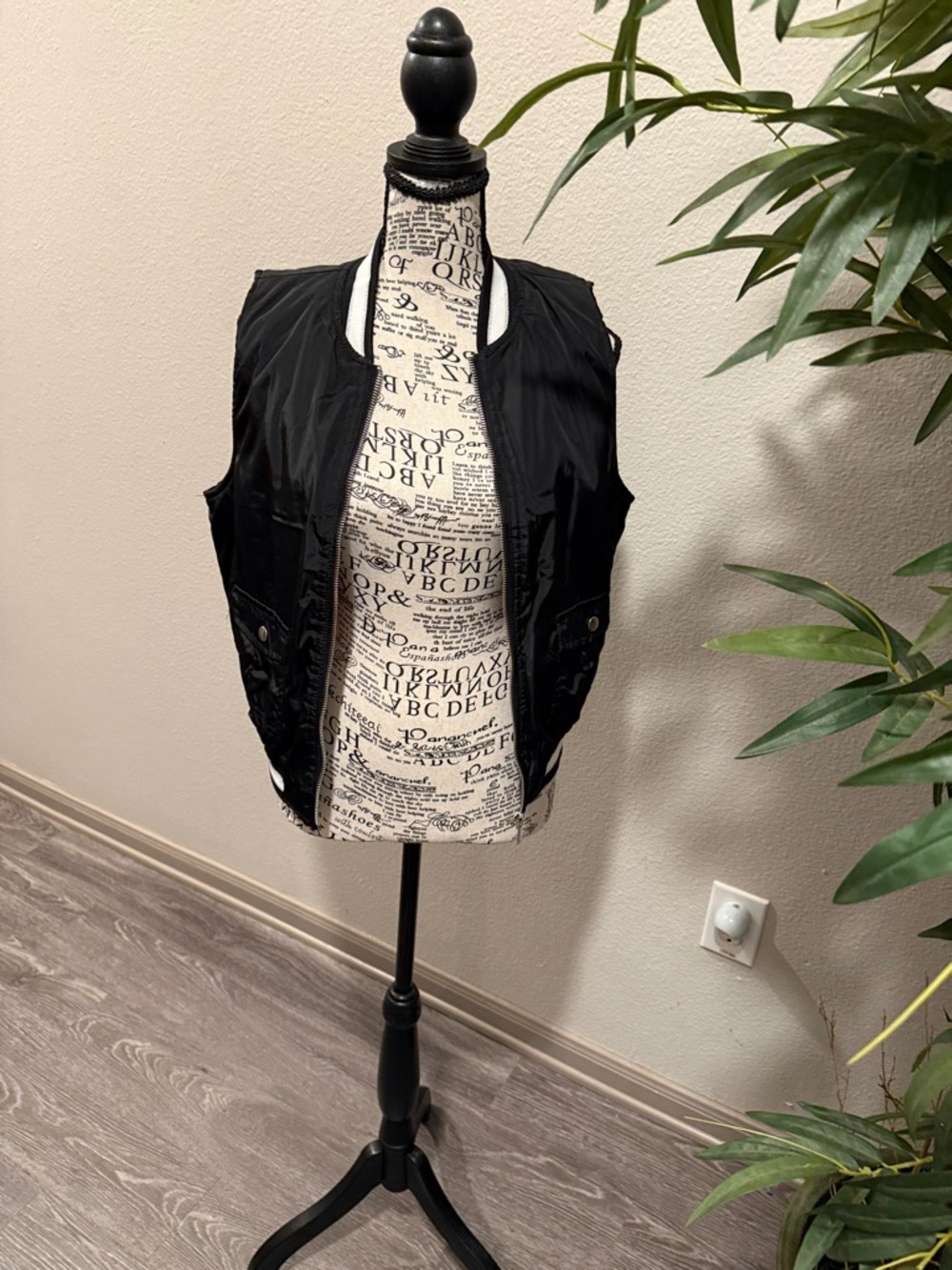 New Look Black Lightweight Bomber Vest